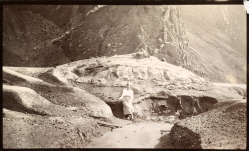 ETH-BIB-Friedlaender-Hornito mit herausquillender Lava, Atrio del Cavallo-Hs 1309-0003-017
