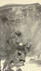 ETH-BIB-Friedlaender-Fuji Krater-Ans 05420-117-AL-FL photo