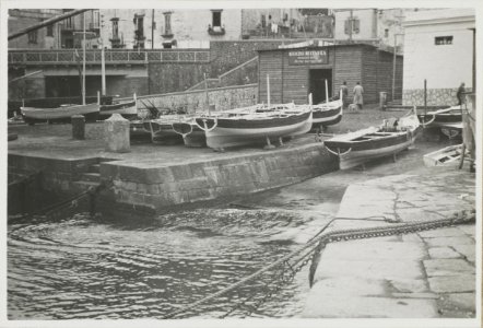 ETH-BIB-Friedlaender-Küstenfahrt vom 9. Juni 1933- Hafen von Granatello-Hs 1309-0005-043
