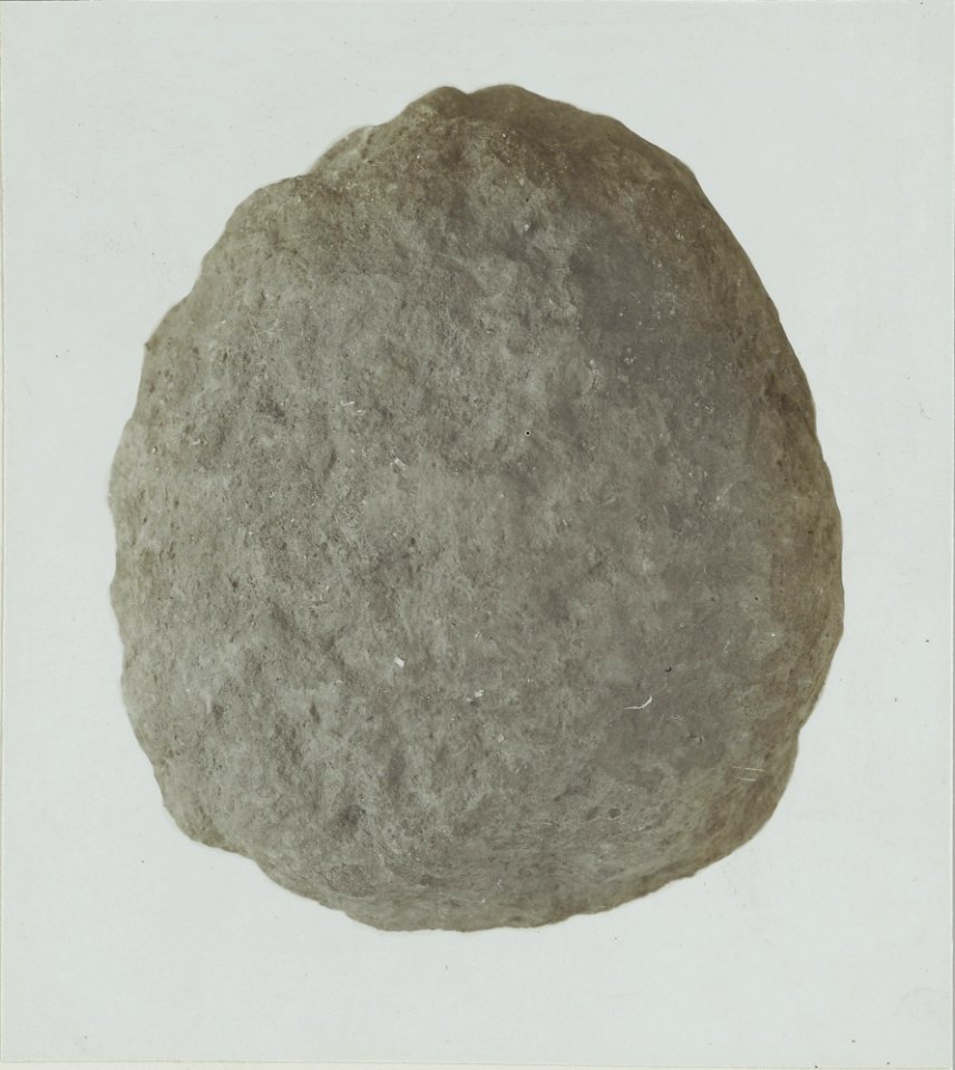 ETH-BIB-Friedlaender-Kugelige, massive Lavabombe, Eifel-Hs 0625a-0002-070