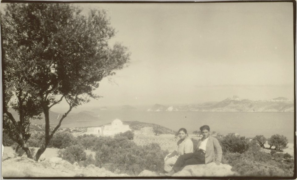 ETH-BIB-Friedlaender-Milos, H. Marina, Geschwister Delianakis, 1923-Hs 0625a-0004-097