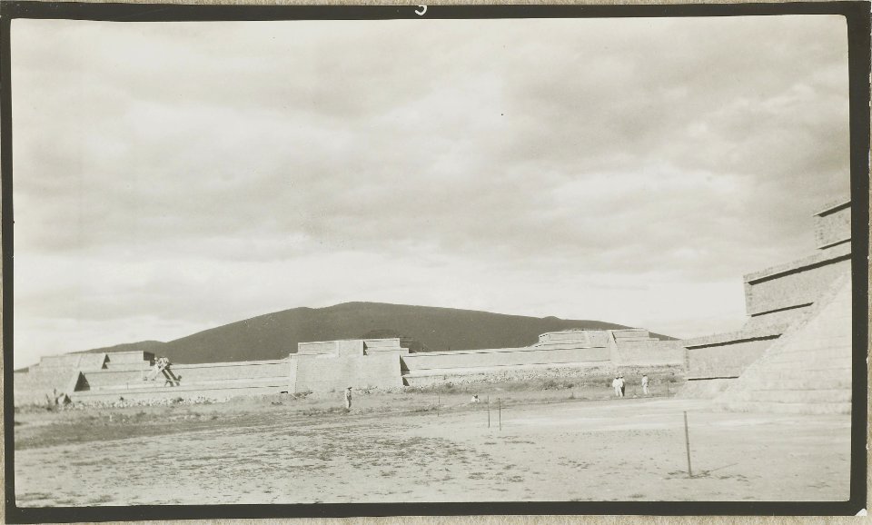 ETH-BIB-Friedlaender-Mexico, La Ciudadela de San Juan, Teotihuacan-Hs 1309-0039-023