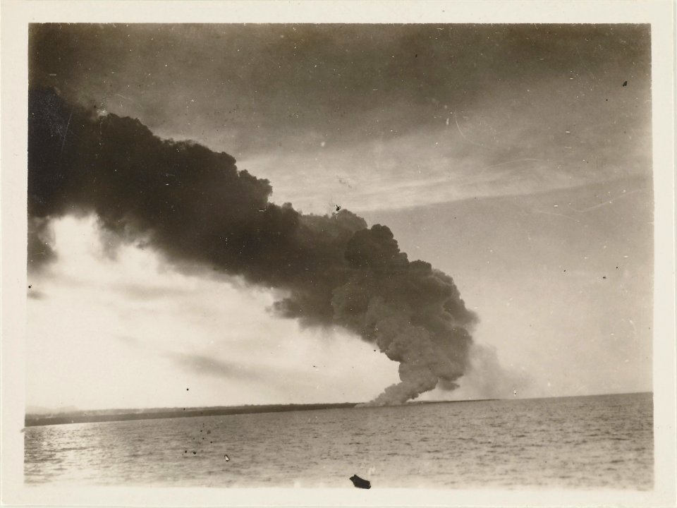 ETH-BIB-Friedlaender-Samoa, Sawaii, Matavanu 1907, Mündung der Lava ins Meer-Hs 0625a-0003-064