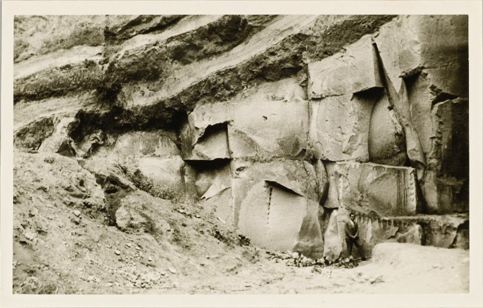 ETH-BIB-Friedlaender-Steinbruch bei Monte Faggeto vor Monteforte-Hs 0625a-0001-029