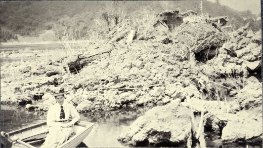 ETH-BIB-Friedlaender-Südufer des Shoji Sees (Fuji). Alte Fujilava-Ans 05420-126-AL-FL
