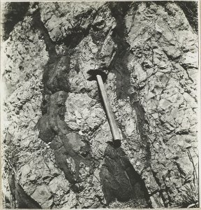 ETH-BIB-Friedlaender-Tuff. Grosse Ciclopen-Insel-Hs 1309-0009-180
