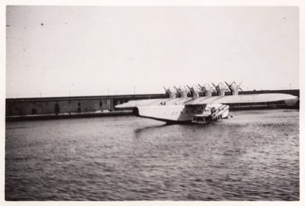 ETH-BIB-Friedlaender-U. Maddalena im Hafen von Napoli-Hs 1309-0014-007