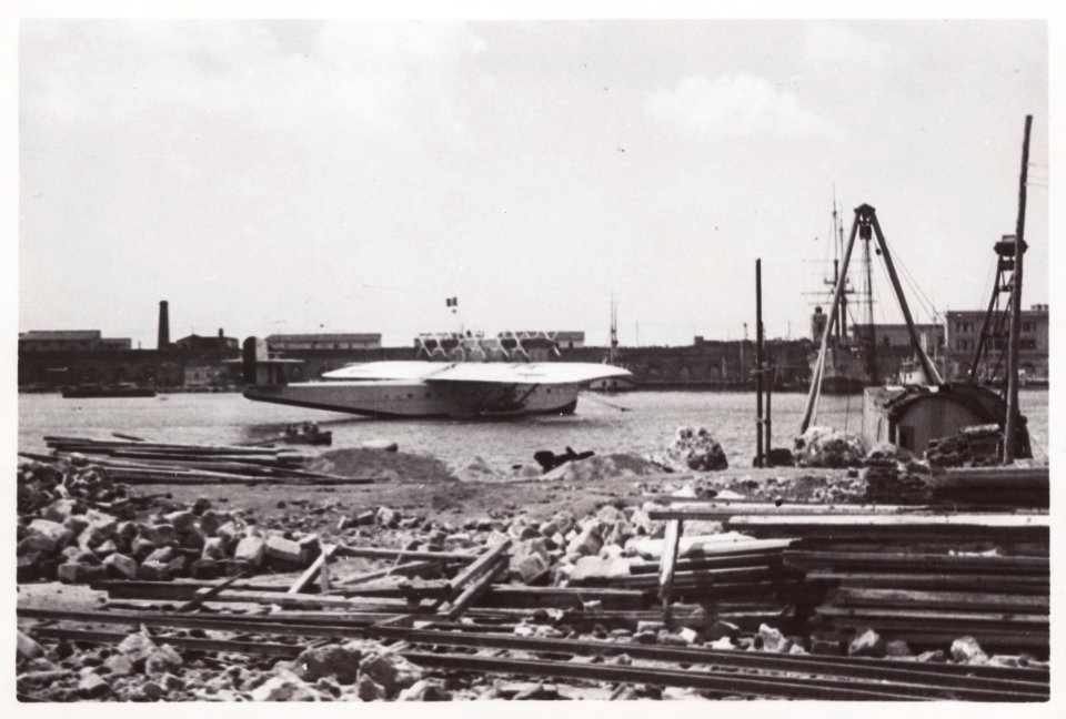 ETH-BIB-Friedlaender-U. Maddalena im Hafen von Napoli-Hs 1309-0014-005
