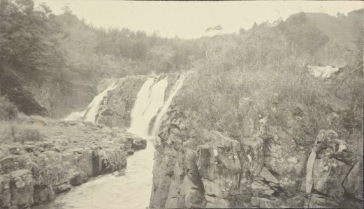 ETH-BIB-Friedlaender-Wasserfall bei Takeda (Aso)-Ans 05420-016-AL-FL