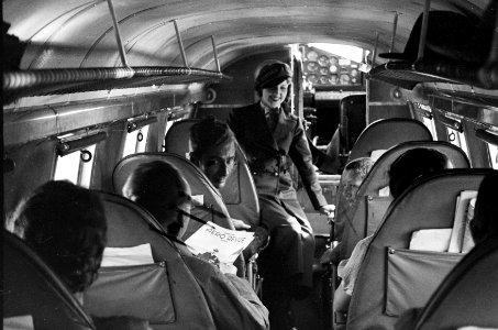 ETH-BIB-Frl. Nelly Diener in der Kabine der General Aviation Clark GA-43, CH-169 in Dübendorf-Inlandflüge-LBS MH05-44-05