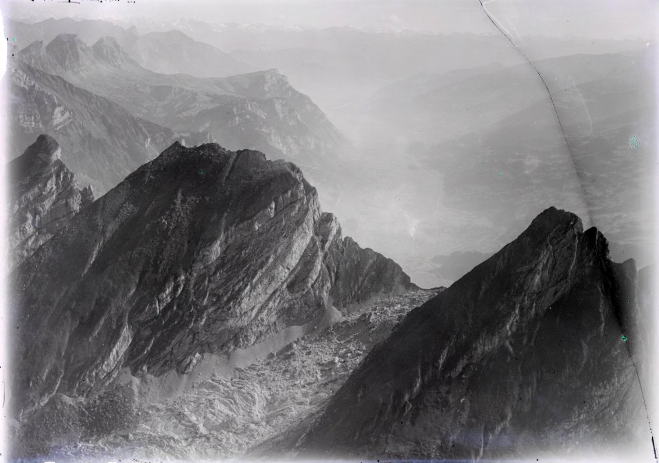 ETH-BIB-Frümsel, Brisi, Frümseltal Seeztal v. N. W. aus 2400 m-Inlandflüge-LBS MH01-002305