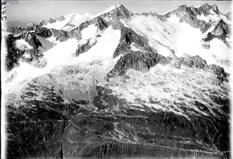 ETH-BIB-Furkastrasse, Siedelenhorn, Galenstock, Bielenstöcke, Dammstock v. S. aus 3800 m-Inlandflüge-LBS MH01-002418
