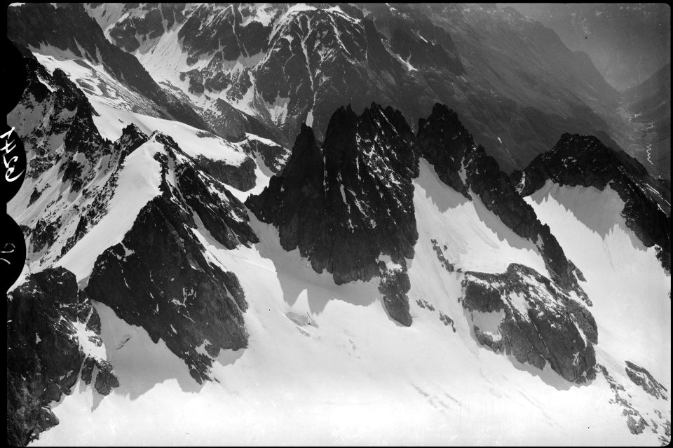 ETH-BIB-Fünffingerstöck, Meiental v. N. W. aus 3200 m-Inlandflüge-LBS MH01-006241