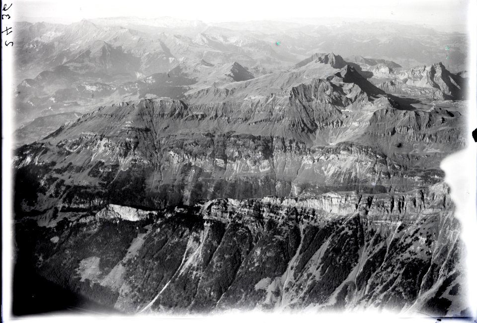 ETH-BIB-Gadmerflue, Glogghüs, Melchsee, Brünigshaupt v. S. aus 4000 m-Inlandflüge-LBS MH01-002436