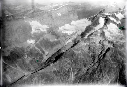 ETH-BIB-Fünffingerstöck, Wendengletscher, Titlis v. S. W. aus 4000 m-Inlandflüge-LBS MH01-002442