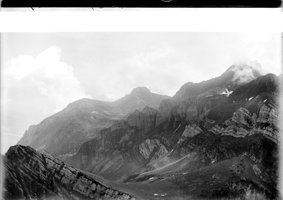 ETH-BIB-Gamsberg, Langalp Chapf v. S. W. aus 2500 m-Inlandflüge-LBS MH01-004259