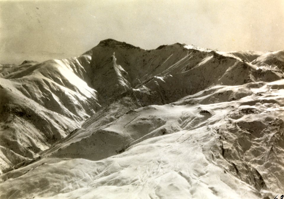 ETH-BIB-Gebirge vor Chorrenabad aus 4000 m Höhe-Persienflug 1924-1925-LBS MH02-02-0063-AL-FL