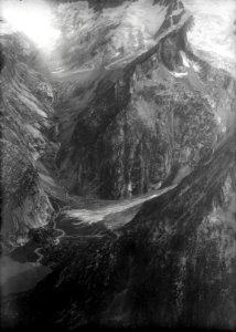ETH-BIB-Gelmersee, Dichtertal, Dichterberggletscher, Alpigl v. S. W. aus 2700 m-Inlandflüge-LBS MH01-004852