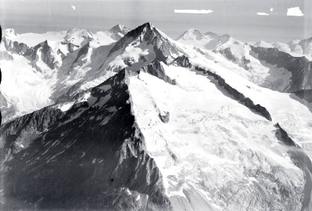 ETH-BIB-Geisshorn, Driest, Gletscher, Aletschhorn, Triestgletscher, Jungfrau, Mönch, Eiger v. S. aus 3800 m-Inlandflüge-LBS MH01-005809