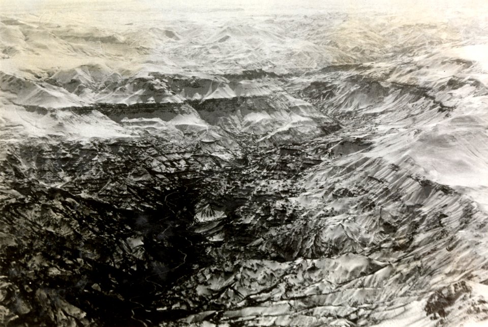 ETH-BIB-Gebirgslandschaft-Persienflug 1924-1925-LBS MH02-02-0244-AL-FL