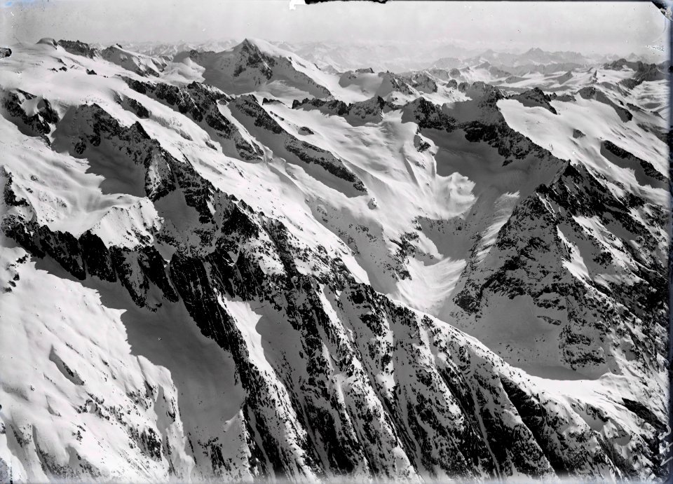 ETH-BIB-Gelmenhörner, Gallenstock v. der Grimsel aus 3800 m-Inlandflüge-LBS MH01-000371