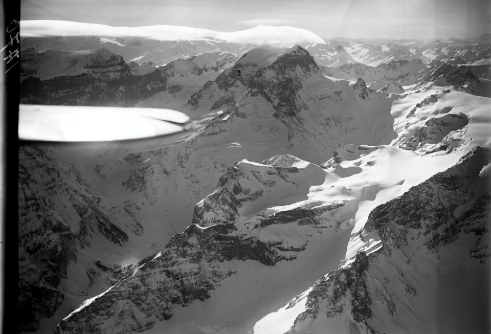 ETH-BIB-Gemsfairenstock, Tödi, Bifertenstock v. N. O. aus 4200 m-Inlandflüge-LBS MH01-001470