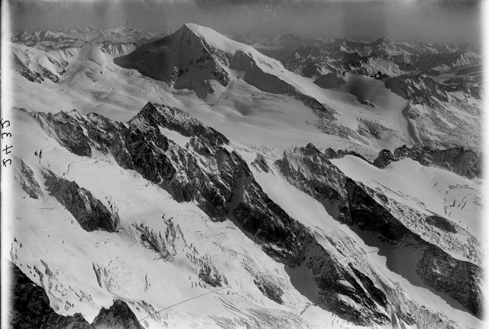 ETH-BIB-Gelmerhörner, Gärstenhörner, Galenstock v. N. W. aus 4000 m-Inlandflüge-LBS MH01-002432