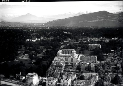 ETH-BIB-Genf = Genève, Les Eaux-Vives, Parc La Grange, Mont Blanc aus 200 m-Inlandflüge-LBS MH01-007929 photo