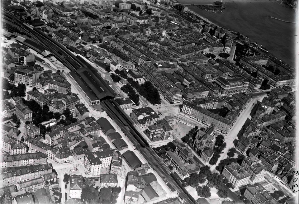 ETH-BIB-Genf = Genève, Gare de Cornavin aus 200 m-Inlandflüge-LBS MH01-002051