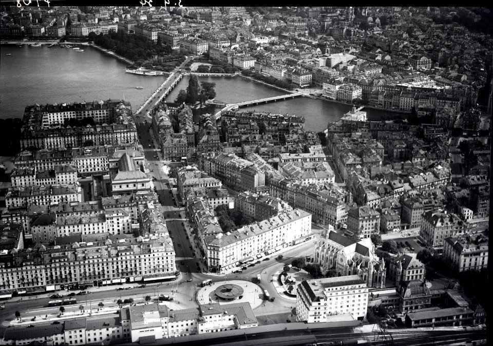 ETH-BIB-Genf = Genève, Place de Cornavin, Pont du Mont Blanc, Rue de la Gare aus 200 m-Inlandflüge-LBS MH01-007928