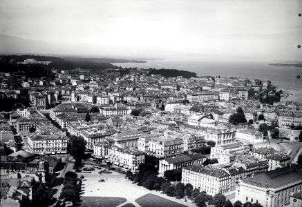 ETH-BIB-Genf = Genève, Plainpalais aus 800 m-Inlandflüge-LBS MH01-007922