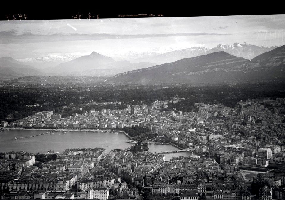 ETH-BIB-Genf = Genève, Salève, Mont Blanc aus 300 m-Inlandflüge-LBS MH01-007927
