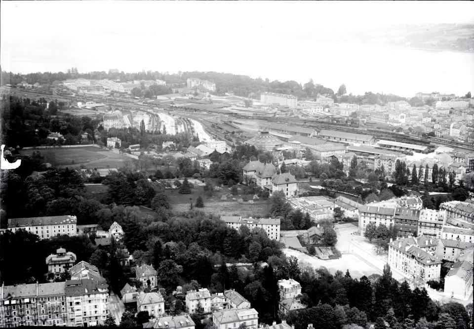 ETH-BIB-Genf = Genève, Sécheron aus 200 m-Inlandflüge-LBS MH01-004588