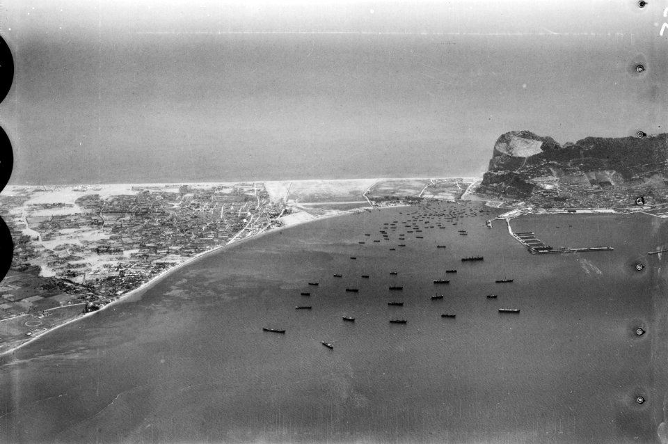 ETH-BIB-Gibraltar mit La Linea von W. aus 1500 m Höhe-Mittelmeerflug 1928-LBS MH02-05-0038