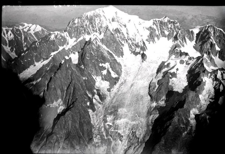 ETH-BIB-Glacier della Brenva, Mont Maudit v. O.-Inlandflüge-LBS MH01-007428