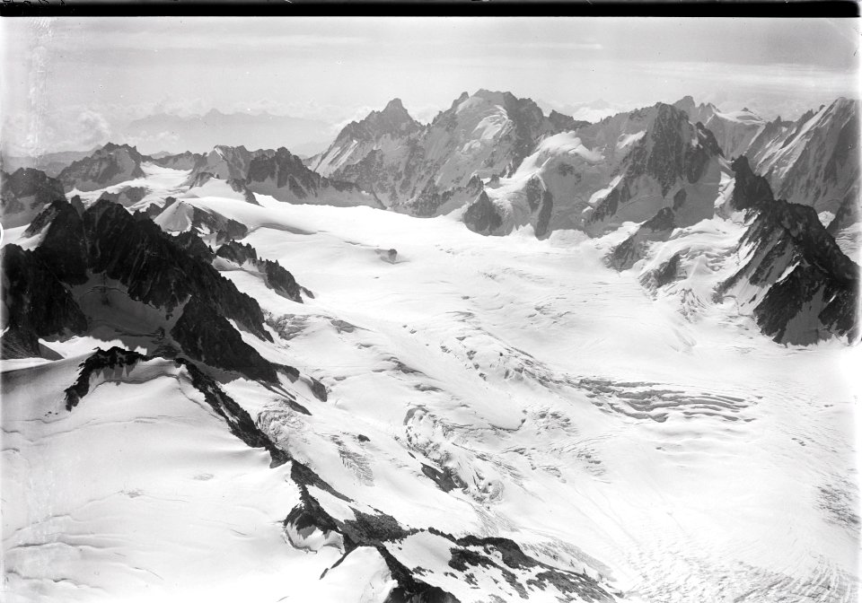 ETH-BIB-Glacier du Tour, Aiguille du Chardonnet v. N. aus 4000 m-Inlandflüge-LBS MH01-005195