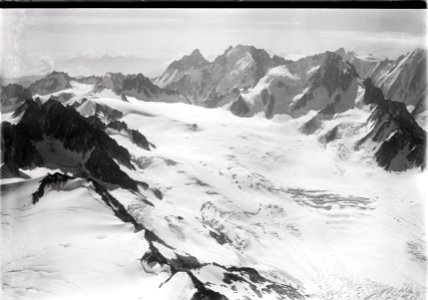 ETH-BIB-Glacier du Tour, Aiguille du Chardonnet v. N. aus 4000 m-Inlandflüge-LBS MH01-005195