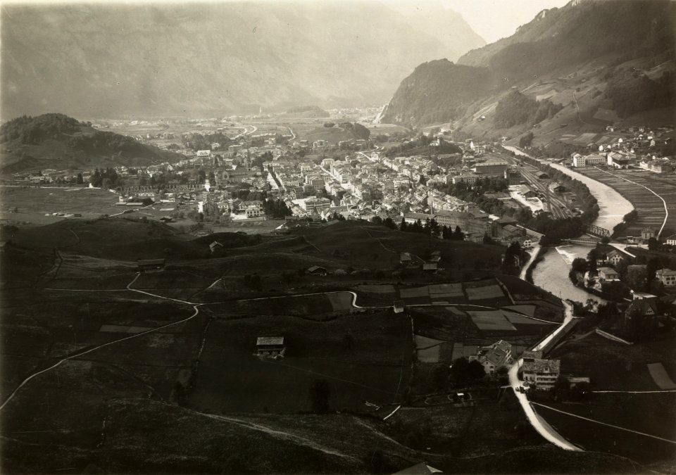 ETH-BIB-Glarus aus 200 m-Inlandflüge-LBS MH01-004597