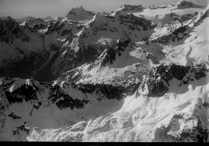 ETH-BIB-Glatscher da Gliems, Tödi, Schärhorn, Sandpass-Inlandflüge-LBS MH01-003566