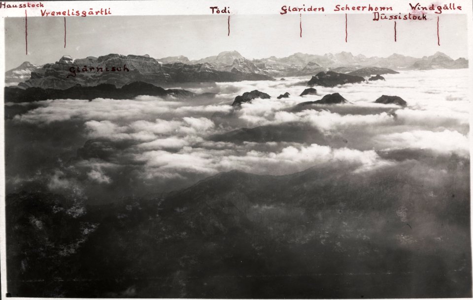 ETH-BIB-Glarner und Urner Alpen v. N. aus 2500 m Höhe-Inlandflüge-LBS MH01-005245-AL