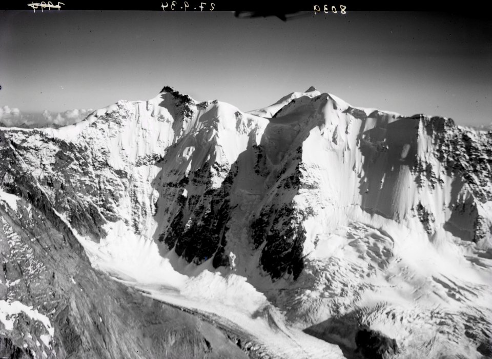 ETH-BIB-Gletscherhorn, Äbeniflue, Rottal v. N. W. aus 4000 m-Inlandflüge-LBS MH01-008039