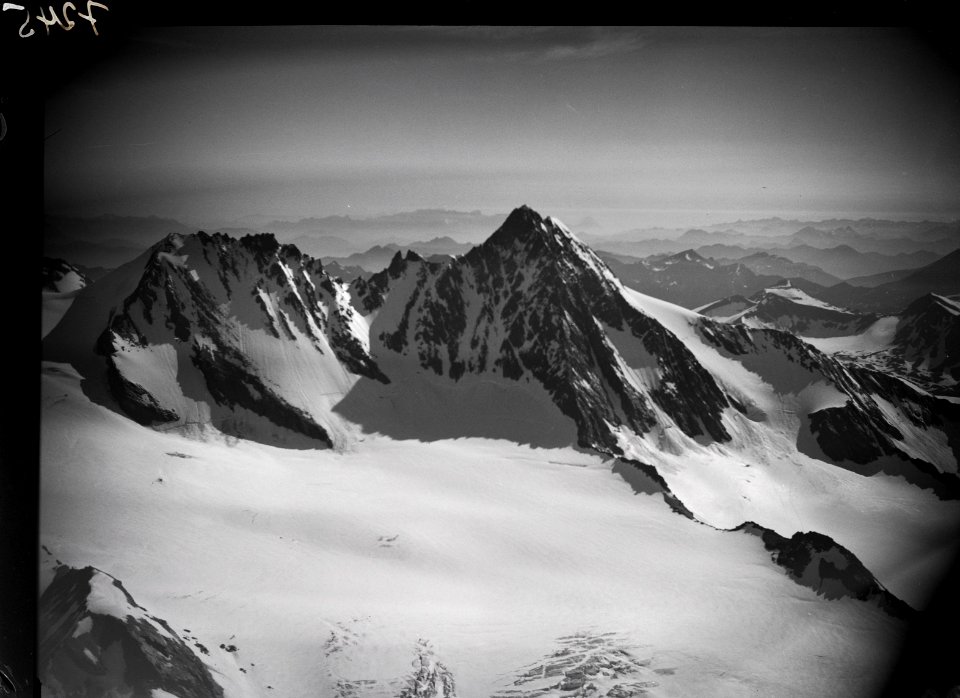 ETH-BIB-Glocknerwand und Grossglockner von SO-Inlandflüge-LBS MH01-007245