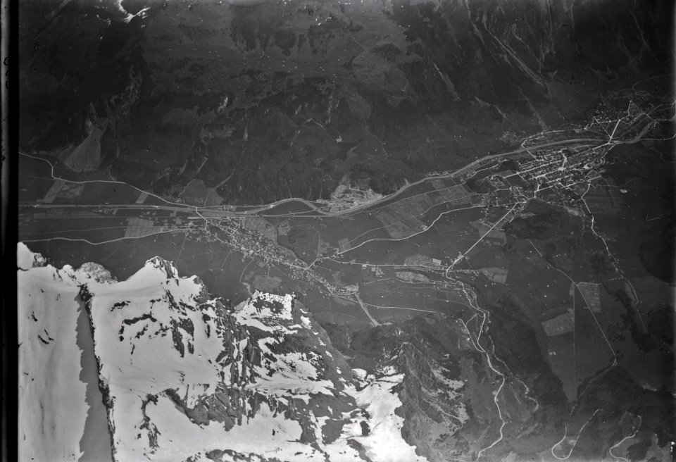 ETH-BIB-Glarus, Netstal, Wiggis v. W. aus 4300 m-Inlandflüge-LBS MH01-000585