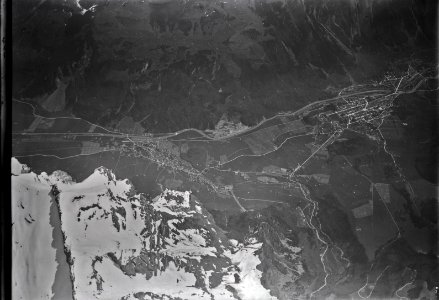 ETH-BIB-Glarus, Netstal, Wiggis v. W. aus 4300 m-Inlandflüge-LBS MH01-000585