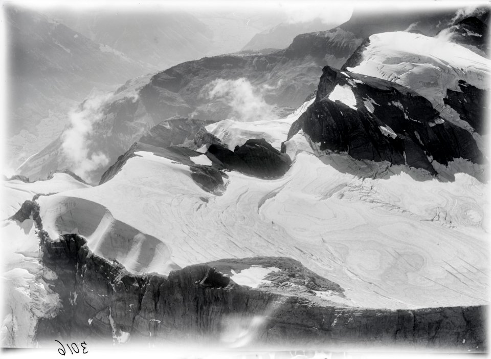 ETH-BIB-Glärnischfirn aus 3400 m-Inlandflüge-LBS MH01-003016