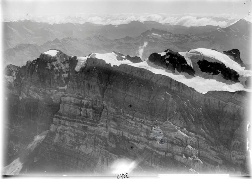 ETH-BIB-Glärnischmassiv v. N. aus 3200 m-Inlandflüge-LBS MH01-003015