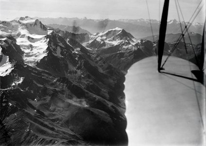ETH-BIB-Grand Combin, Glacier de Boveri, Mont Velan v. N. aus 5000 m-Inlandflüge-LBS MH01-001269