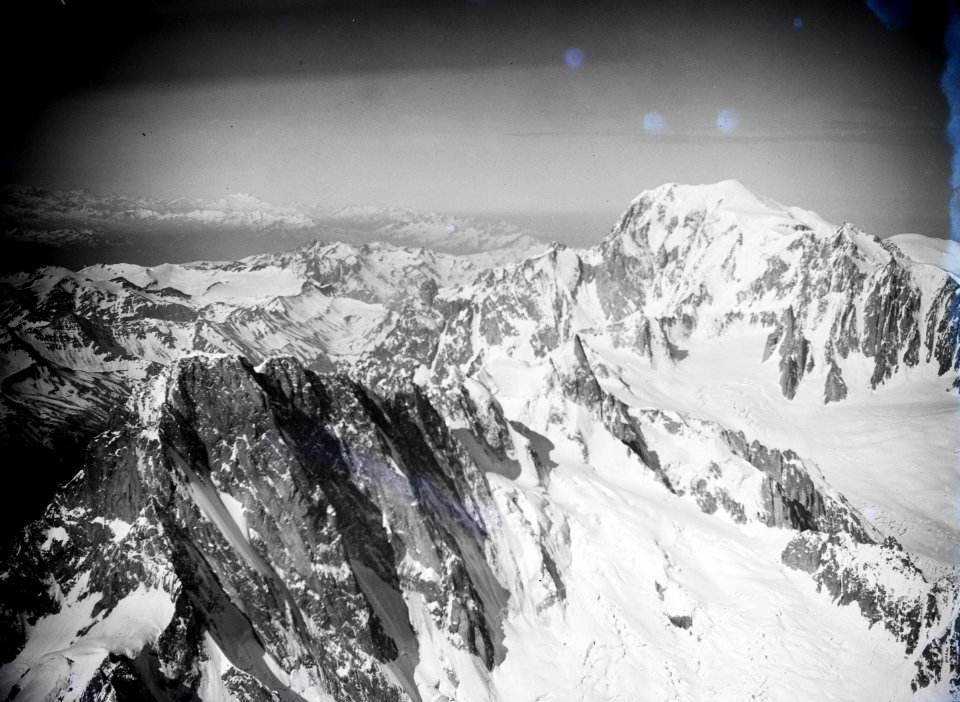 ETH-BIB-Grand des Jorasses, Mont Blanc v. O. aus 4900 m-Inlandflüge-LBS MH01-006474