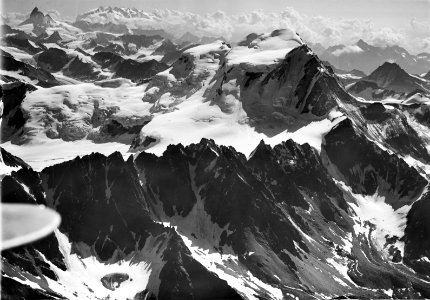ETH-BIB-Grand Combin, Matterhorn v. W- aus 4400 m-Inlandflüge-LBS MH01-005177
