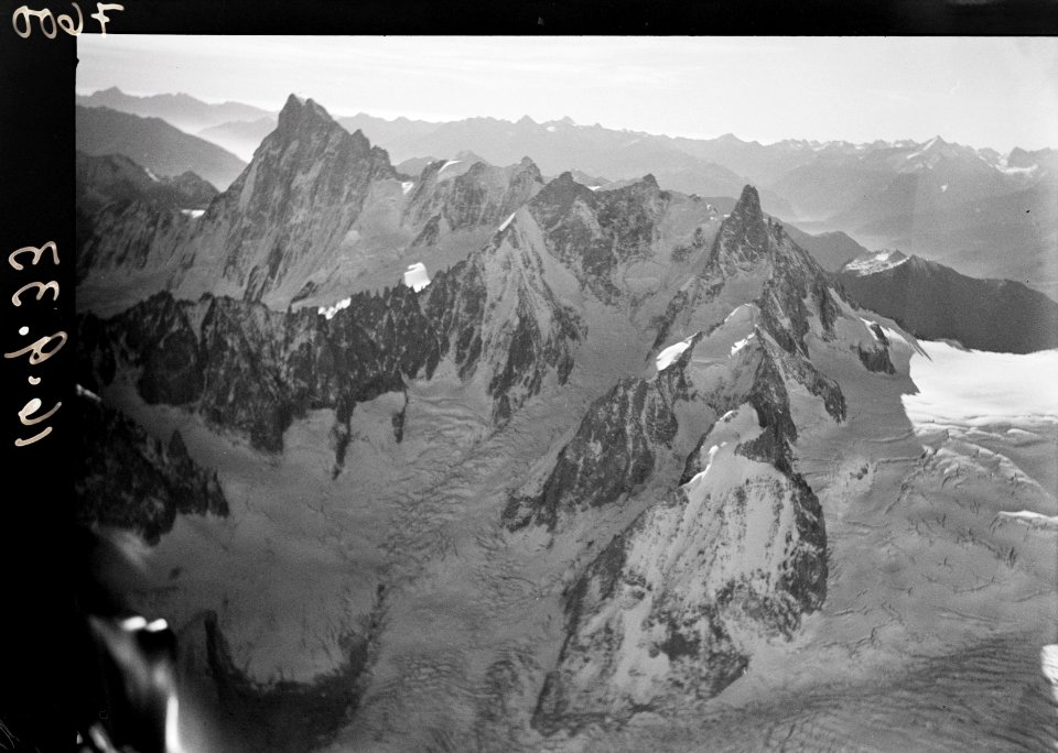 ETH-BIB-Grandes Jorasses, Aiguille du Géant v. N. W.-Inlandflüge-LBS MH01-007600